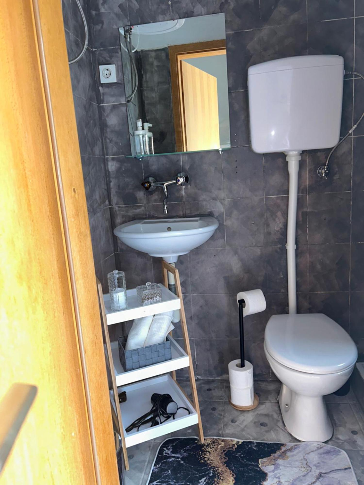 Hotel Soba Za Odmor P&E à Kaštel Štafilić Extérieur photo