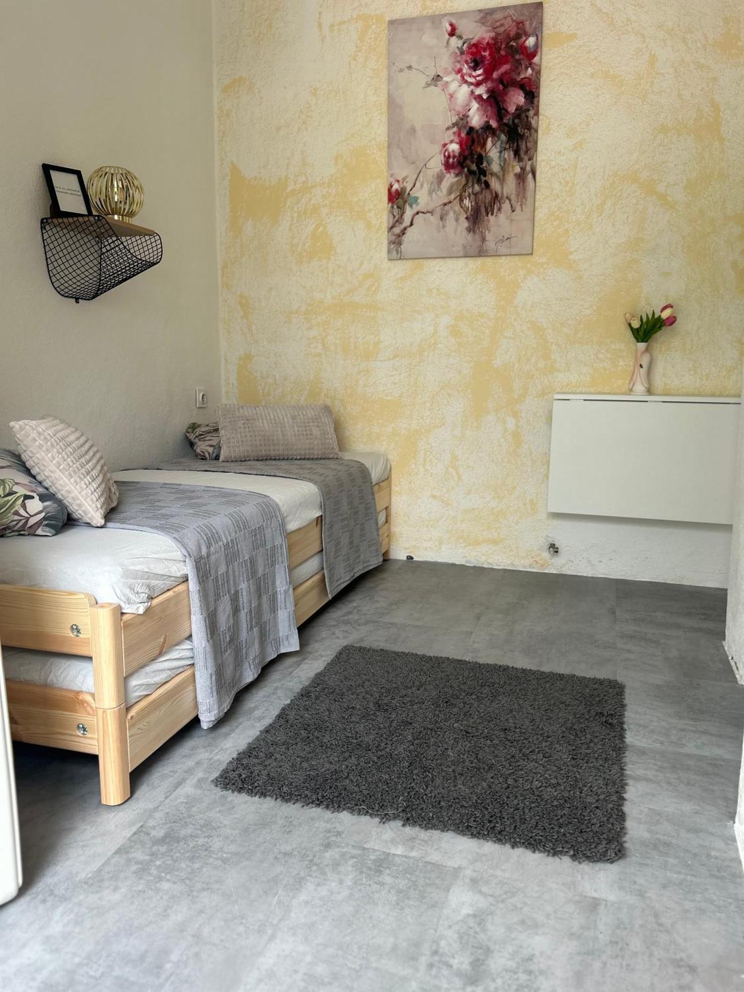 Hotel Soba Za Odmor P&E à Kaštel Štafilić Extérieur photo